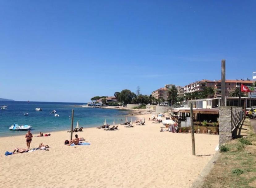 Ajaccio Magnifique T2 37M2 Centre Ville Vue Mer Au Bord De La Plage Neuf 4 Couchages Balcon Parking Prive Ferme Clim Wifi Ngoại thất bức ảnh
